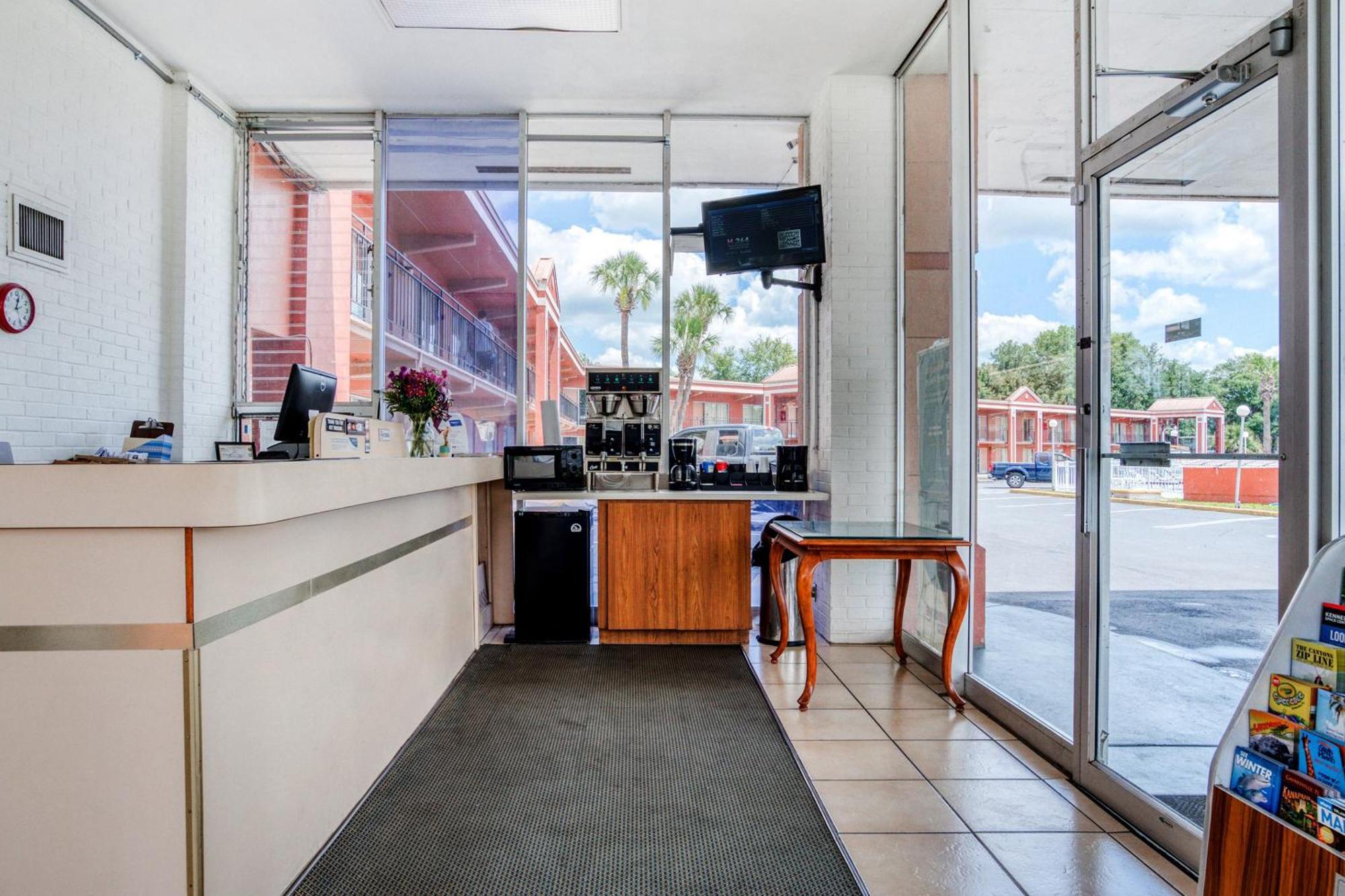 Oyo Hotel Mustang Silver Spring Fl ซิลเวอร์สปริงส์ ภายนอก รูปภาพ